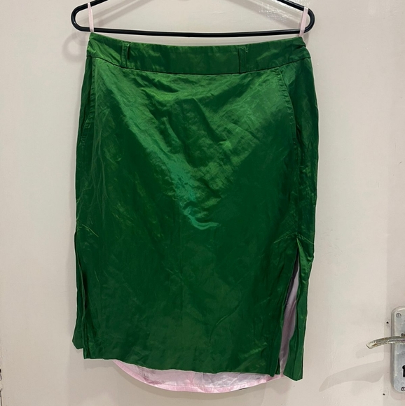 Satin green and pink skirt - Picture 3 of 9
